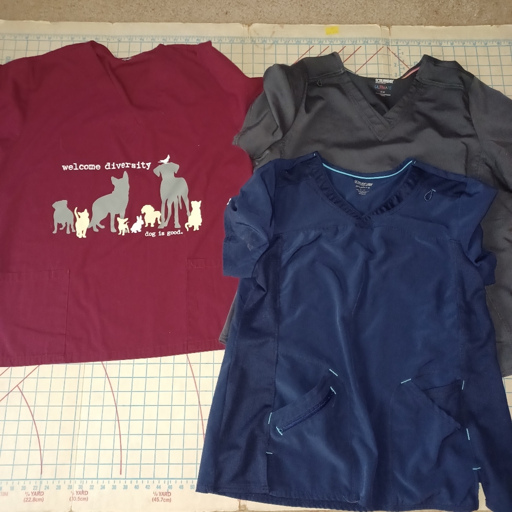 Women Scrub Shirt Lot size XL 3 scrub tops Grey Blue Dog